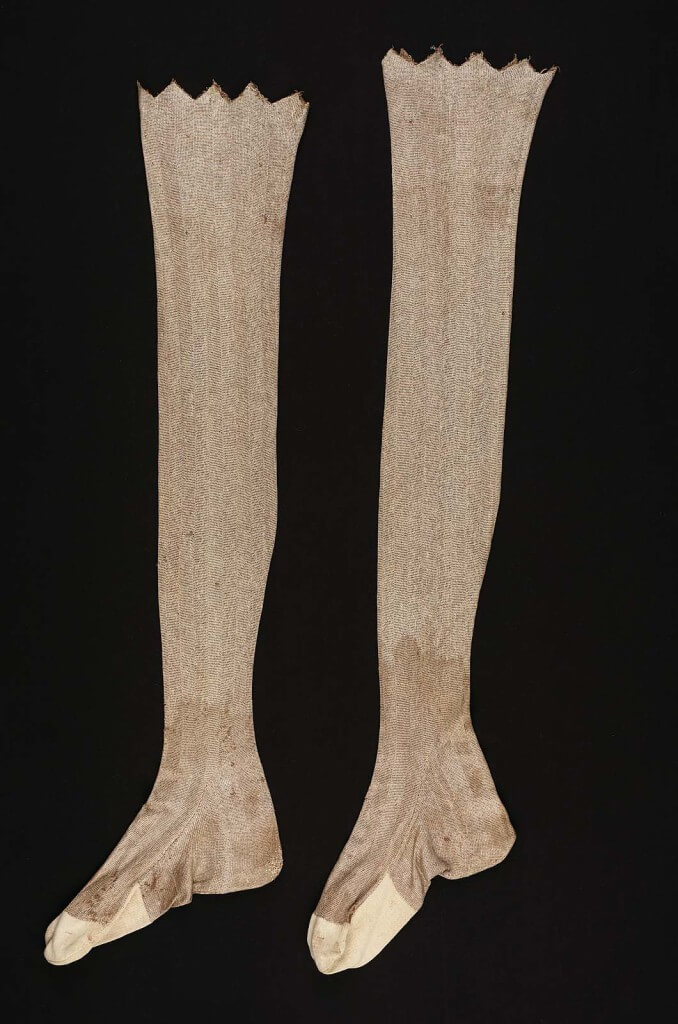 Stockings, MFA Boston, 99,842, a-b. http://educators.mfa.org/textile-and-fashion-arts/pair-mens-stockings-38242