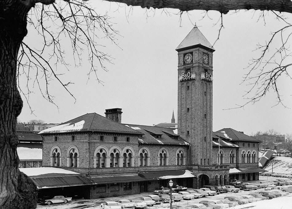 Mt Royal Station, former uptown home of the Baltimore and Ohio RR. It closed in 1961 and was purchased by the Maryland Institute College of Art. Photo: Wikipedia.